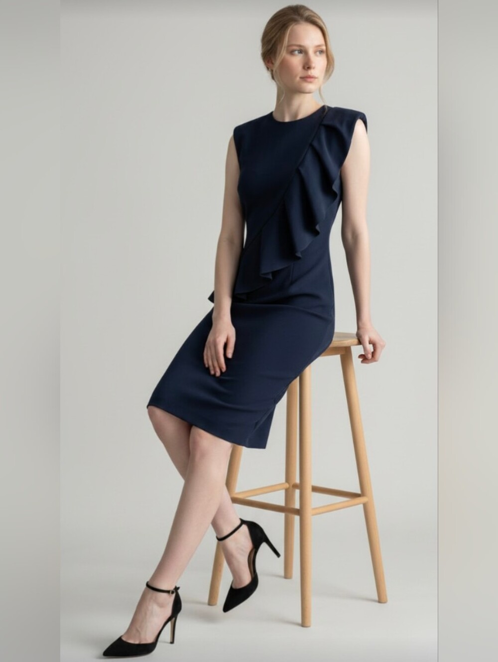 NWOT! BANANA REPUBLIC! LUXE BLACK ULTRA STRETCH DIAGONAL RUFFLED DRESS! SZ 4